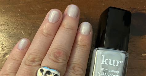 kur illuminating nail concealer milky.